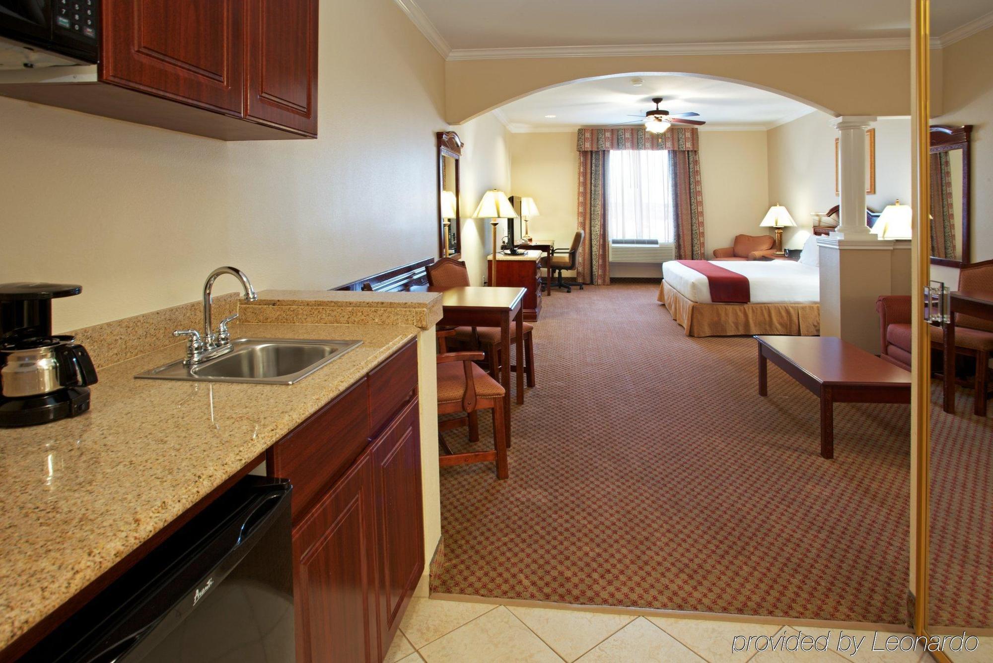 Holiday Inn Express & Suites Houston East By Ihg Ngoại thất bức ảnh