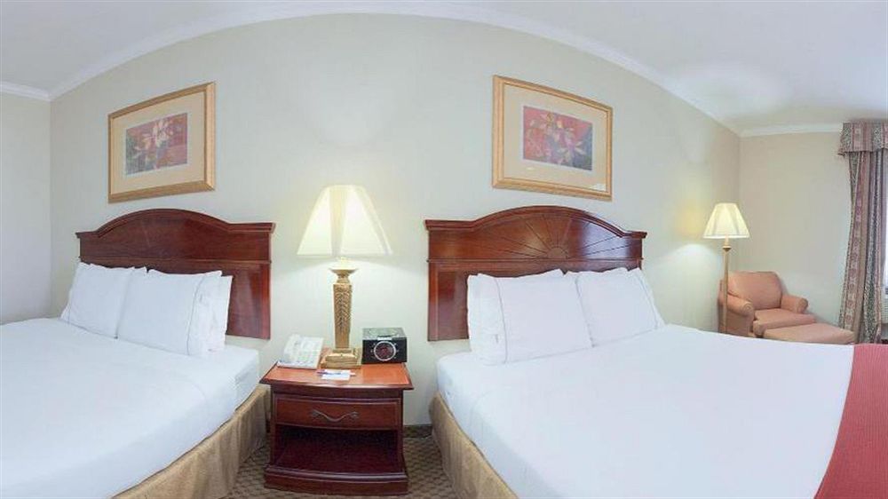 Holiday Inn Express & Suites Houston East By Ihg Ngoại thất bức ảnh